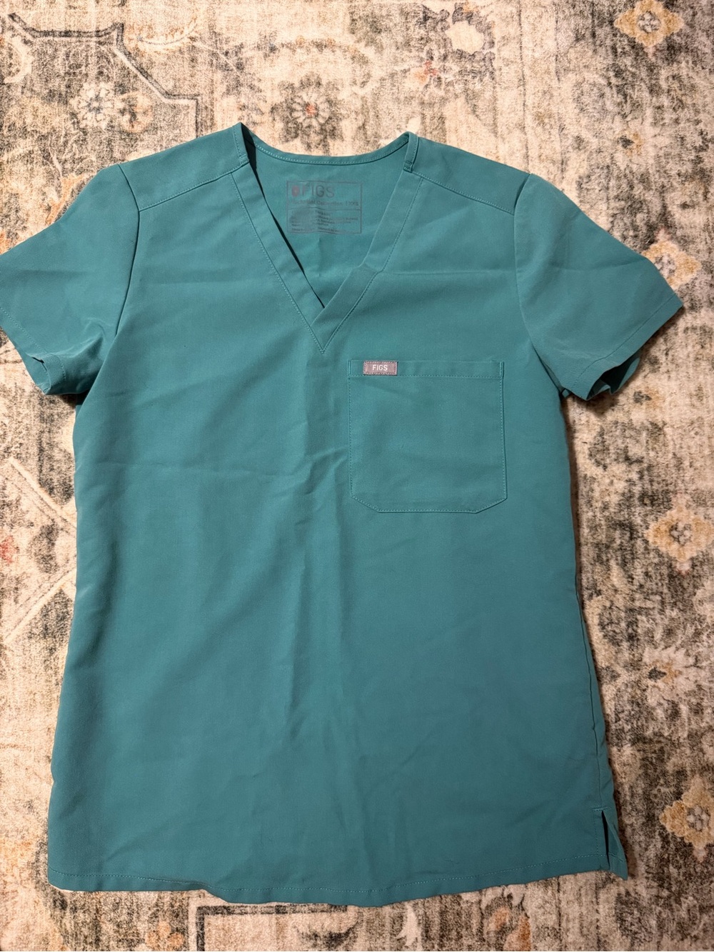 Cactus one pocket figs scrub top